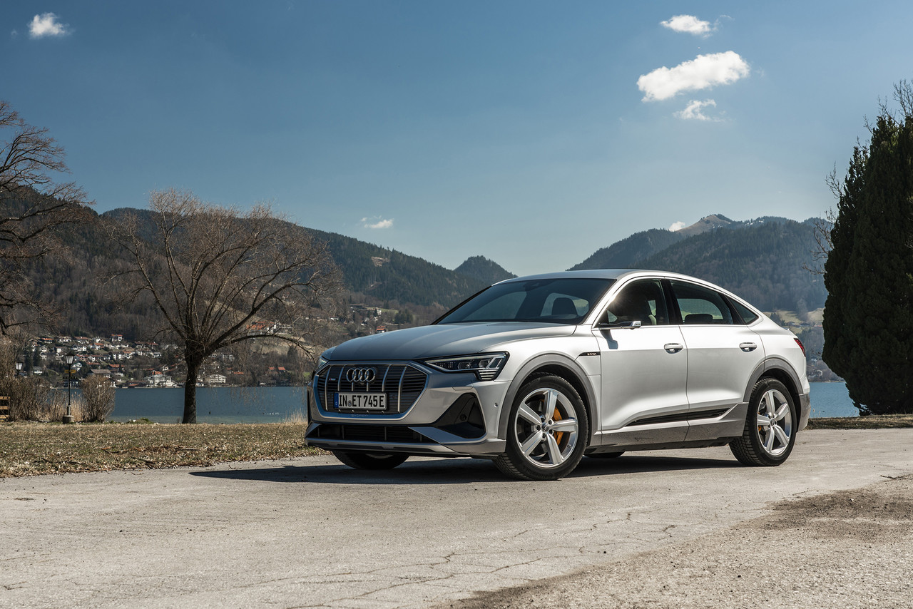 아우디 e-트론 스포트백 55 콰트로 출시, 1회 충전으로 304km < 뉴스 < 기사본문 - 모터플렉스 MOTORPLEX