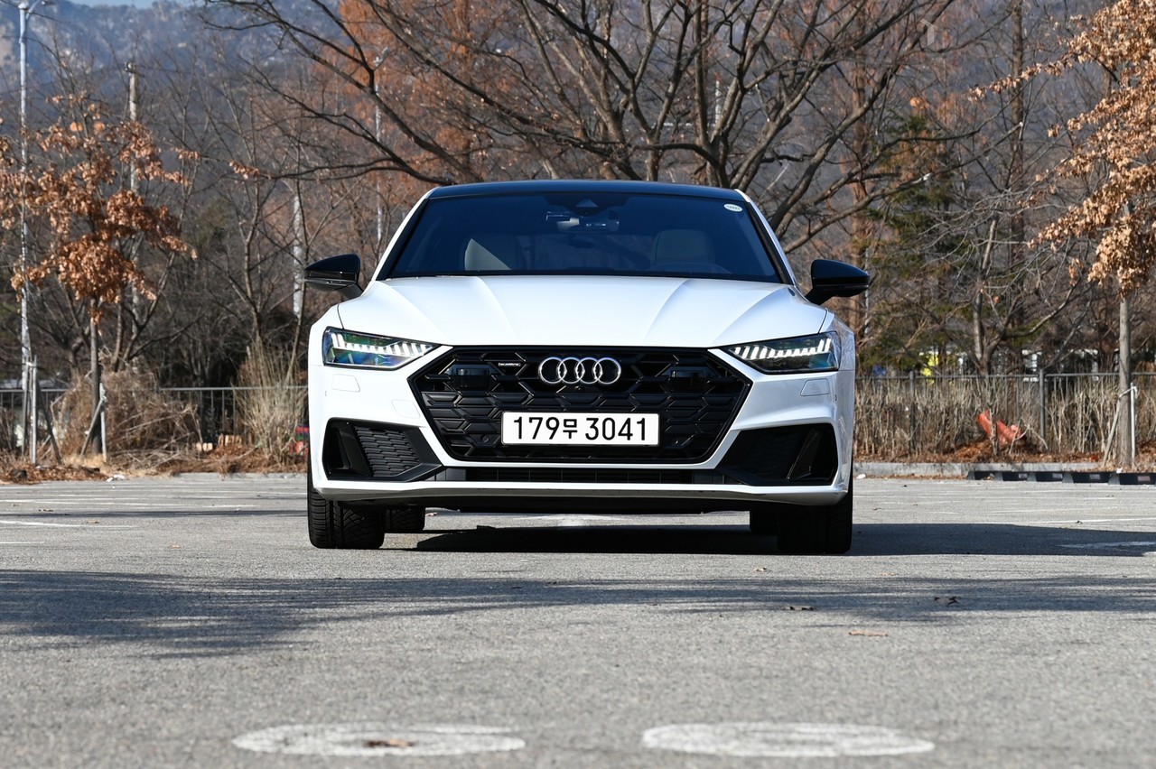 [모플시승] 아우디 A7 55 TFSI e, ‘멋과 연비 갖춘 정통 세단... MOTORPLEX [모플시승] 아우디 A7 55 TFSI e, ‘멋과 연비 갖춘 정통 세단