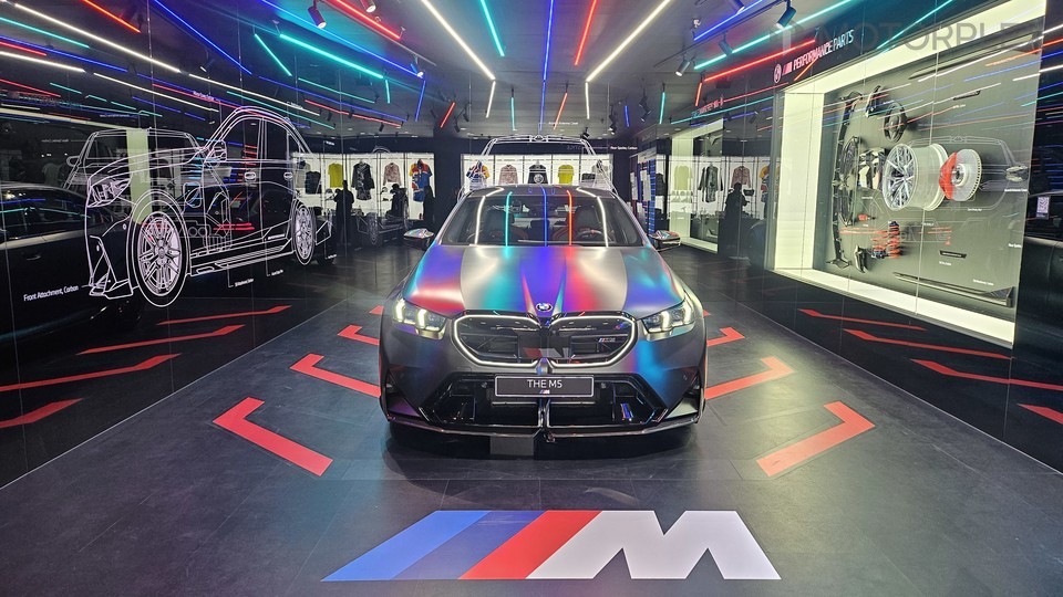 BMW M5 PHEV