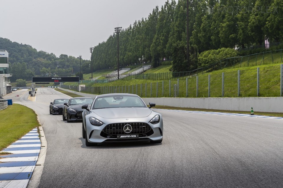 메르세데스-AMG GT 55 4매틱+
