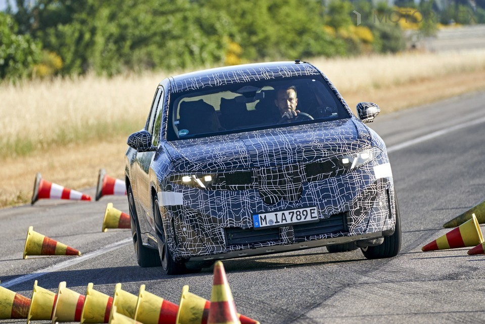 BMW iX3 프로토타입