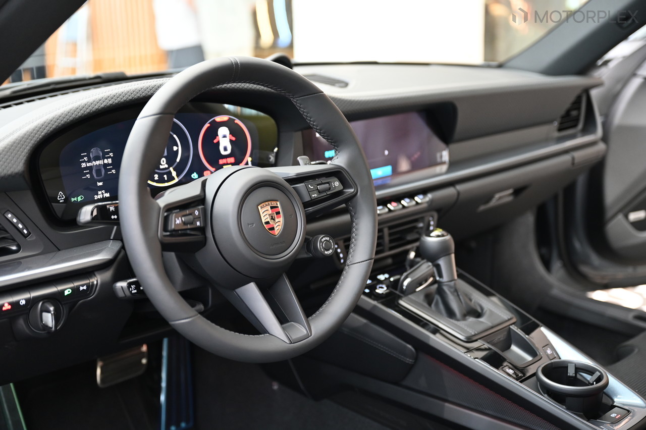 포르쉐 911 GT3 투어링 패키지