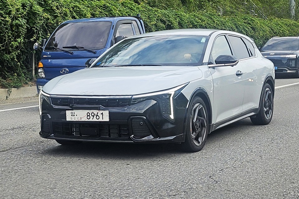 기아 K4 해치백